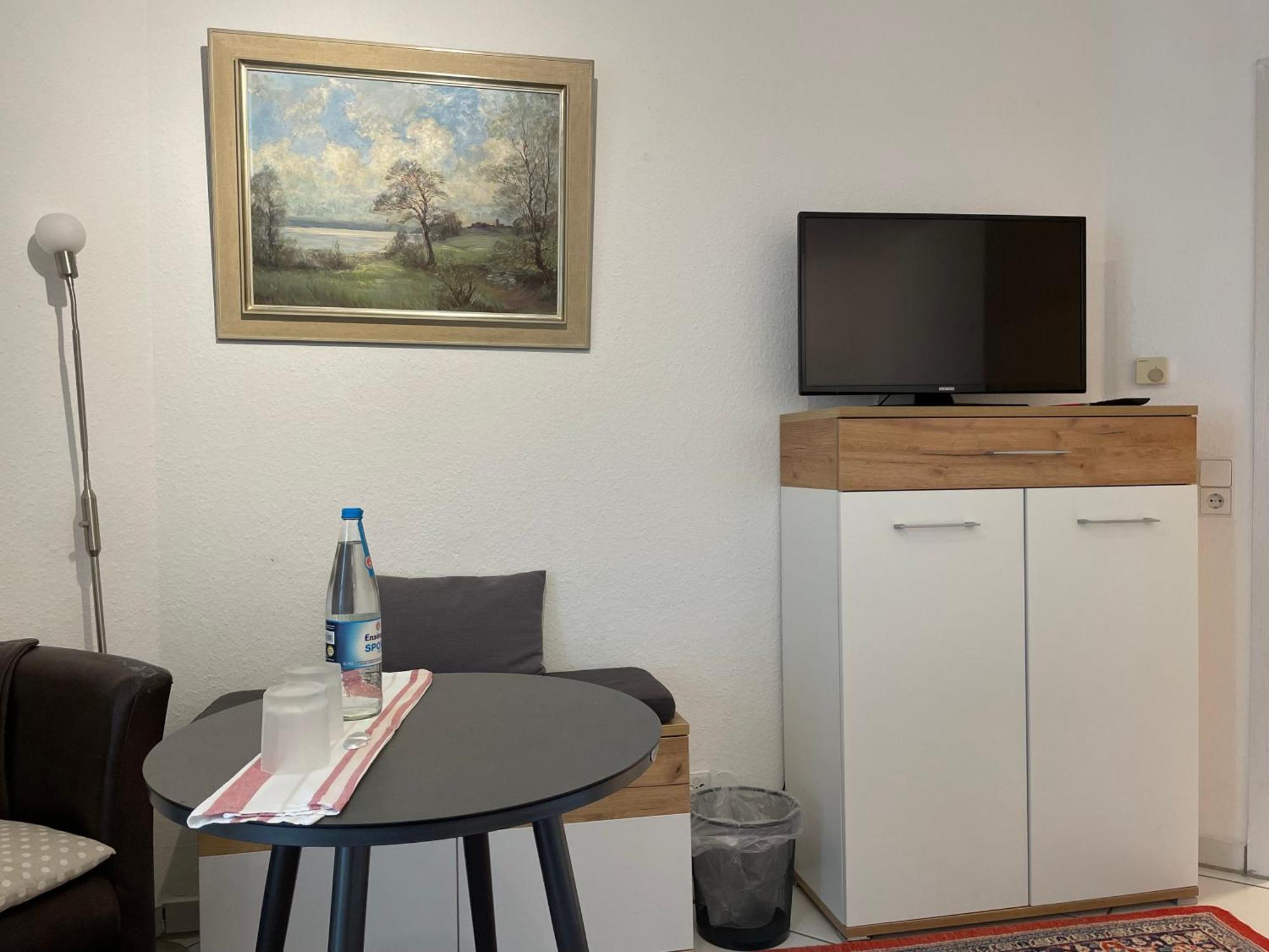 Gaestezimmer Bei Ingrid 투빈겐 외부 사진